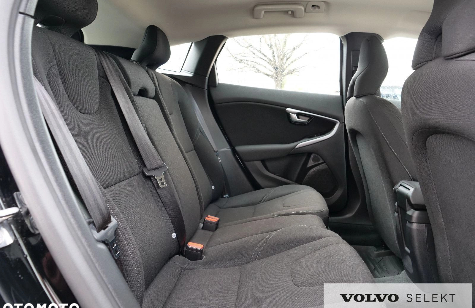 Volvo V40 cena 79900 przebieg: 63687, rok produkcji 2019 z Dukla małe 631
